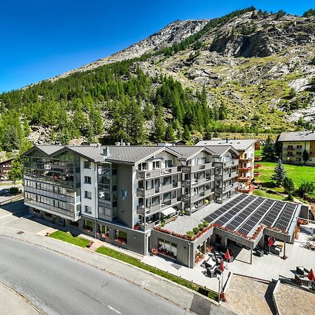 Hotel Kristall 사스-알마겔 외부 사진