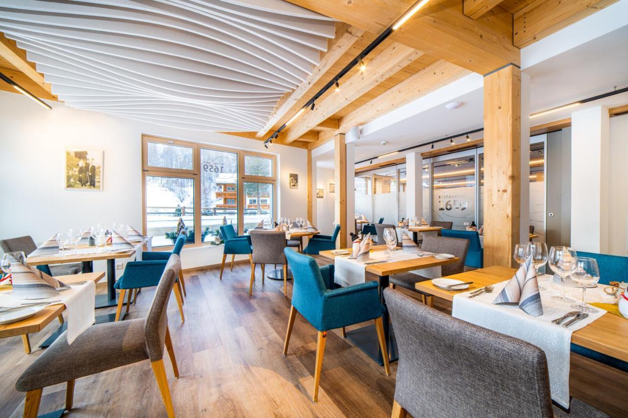 Hotel Kristall 사스-알마겔 외부 사진
